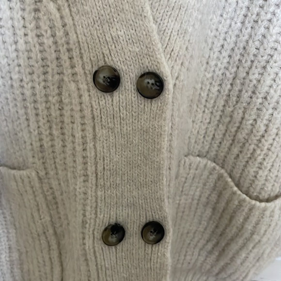ZARA Chunky Knit Cardigan - great condition, oversized size Small - Picture 2 of 6